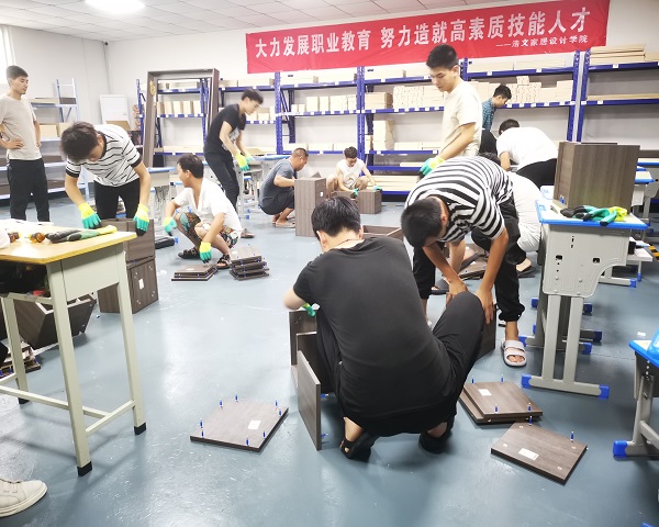 家具安装工学员第一期实操现场